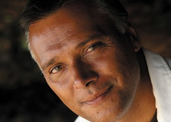 Stan Grant talks to his country IMAGE