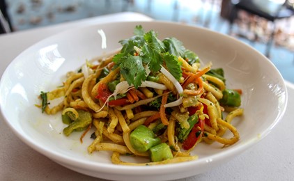 Vegetable and Hokkien noodle salad IMAGE